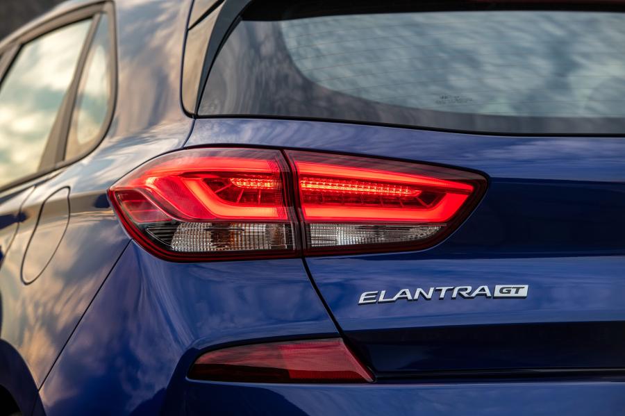 Детали экстерьера Hyundai Elantra GT N Line (PD) 2019 года  (фото 14 из 40)
